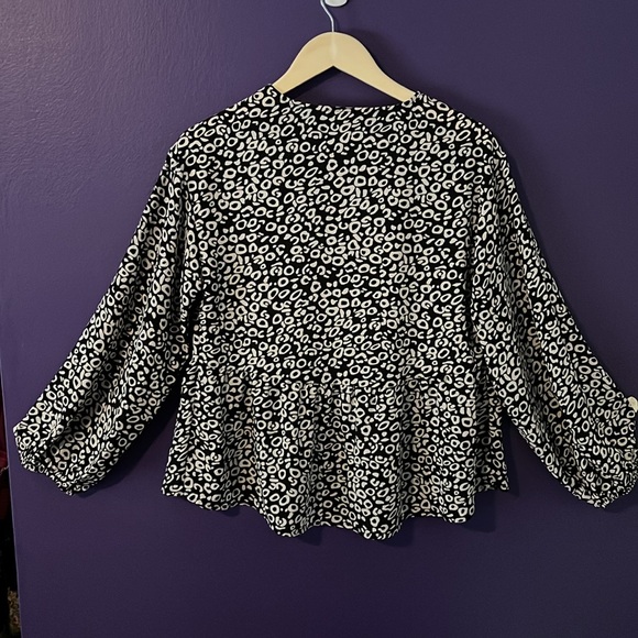 Graphic print, empire waist flowy top - Picture 2 of 7